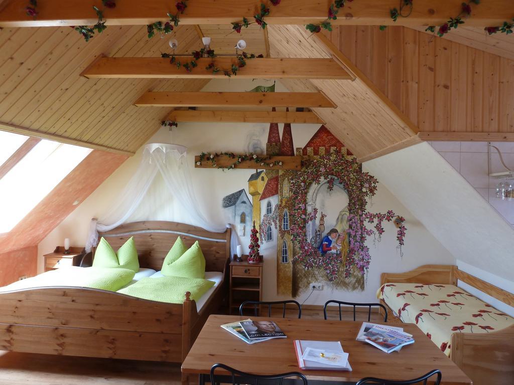 Gaestezimmer Am Maerchenbrunnen Δρέσδη Δωμάτιο φωτογραφία